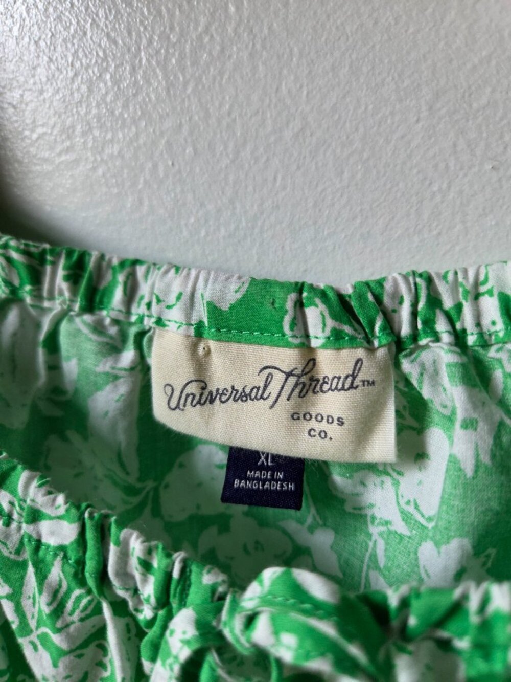 LIKE NEW UNIVERSAL THREAD FLORAL PEASANT STYLE TOP SIZE XL - Picture 8 of 11